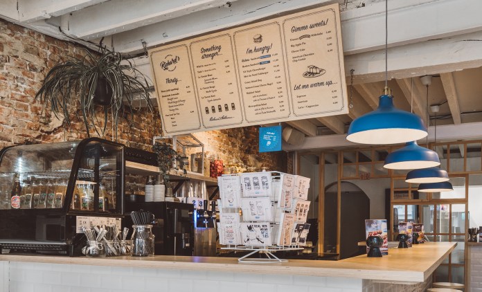 5aa27913-d018-400f-bd47-83cd243da728_rw_1920